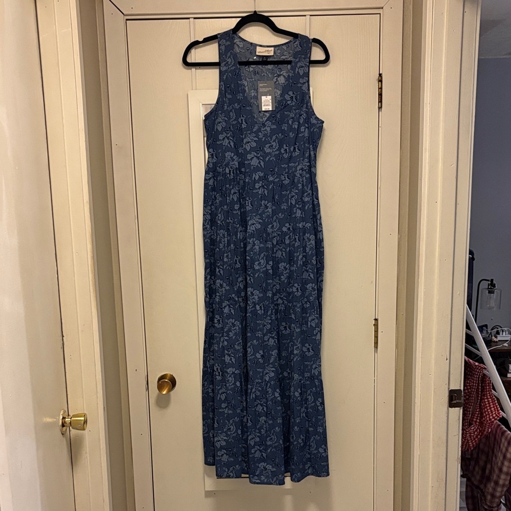 Universal Thread Blue Floral Maxi Dress